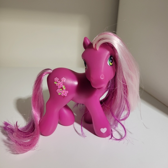 My little pony vintage G3 Cherry Blossom 🌸 MLP - Picture 1 of 3